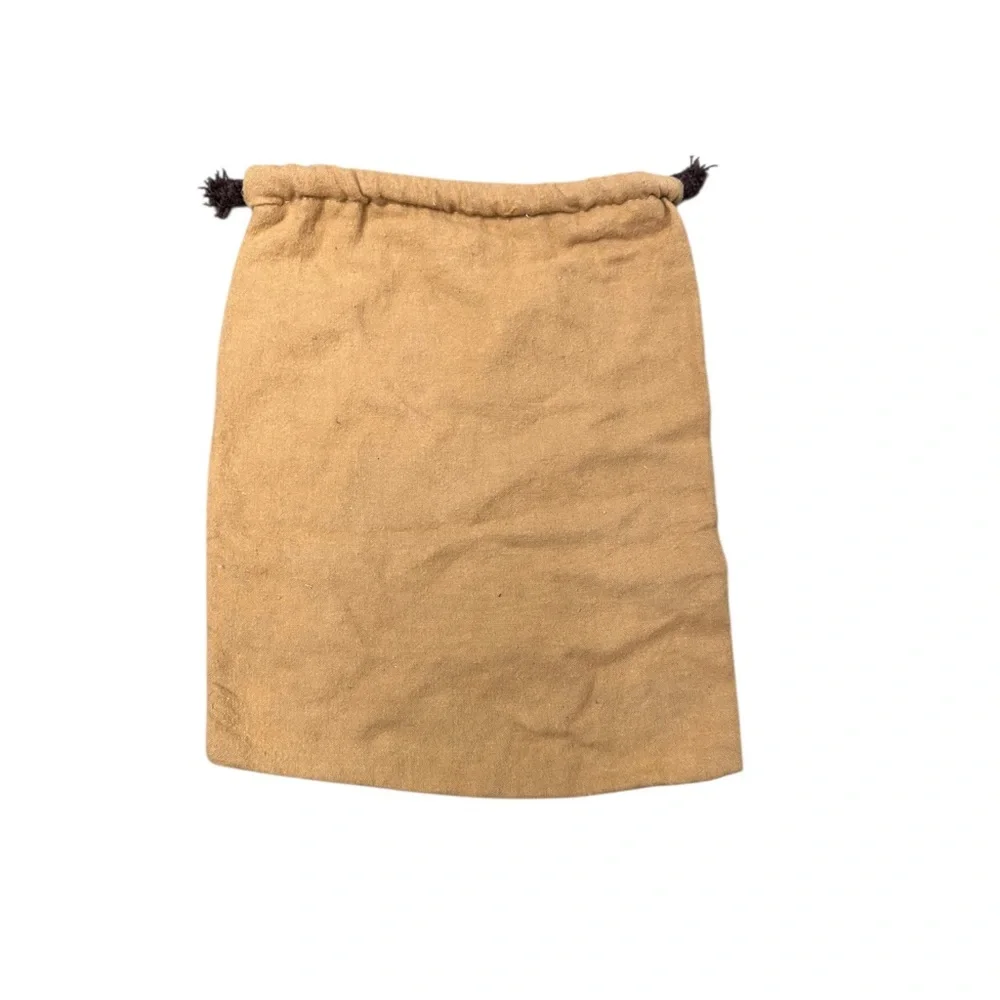 Louis Vuitton Beige Drawstring Pouch - Picture 2 of 5